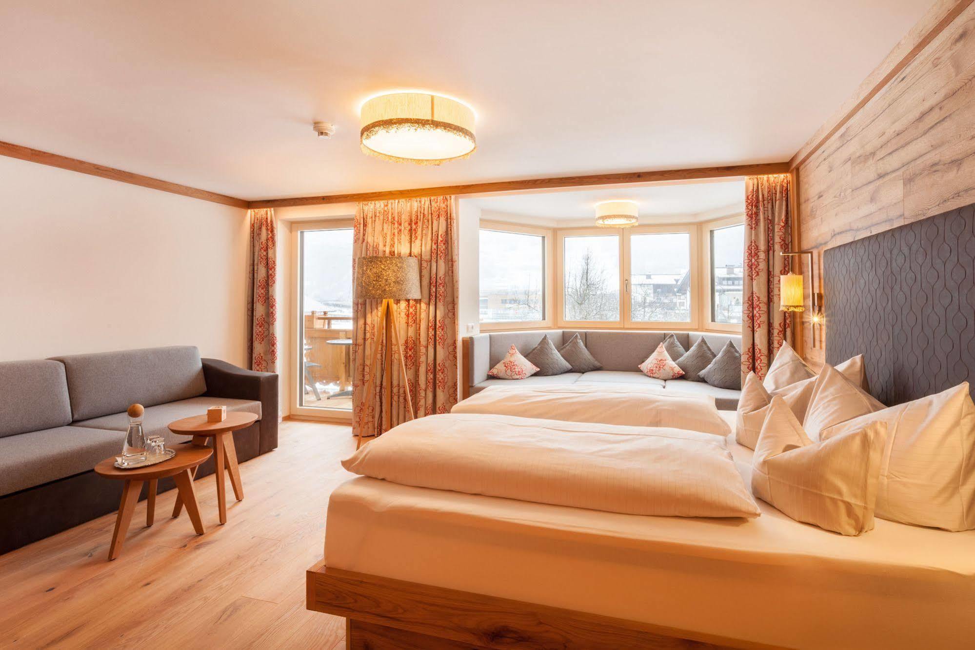Ferienhotel Sonnenhof Целль-ам-Ціллер Екстер'єр фото