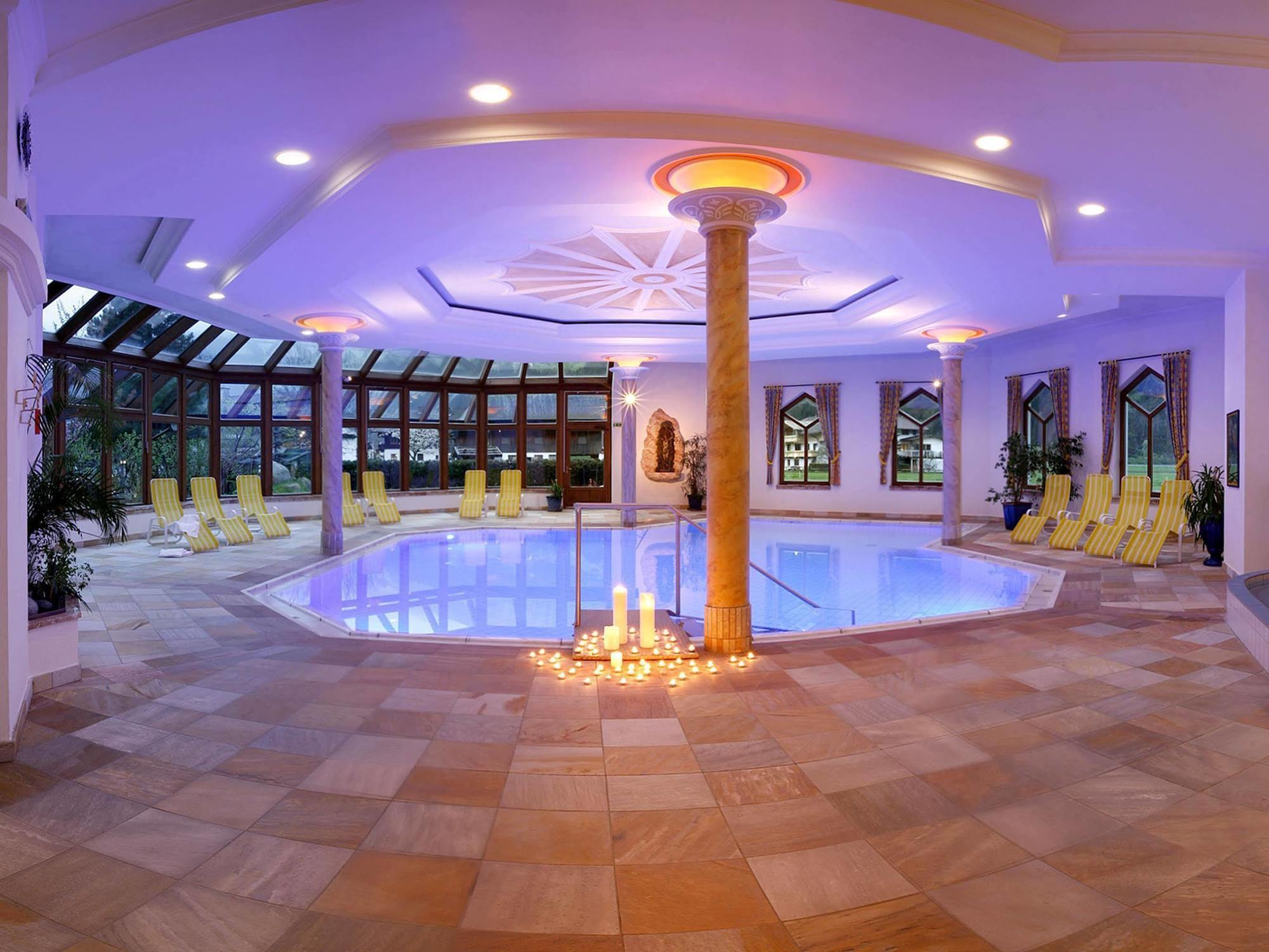 Ferienhotel Sonnenhof Целль-ам-Ціллер Екстер'єр фото